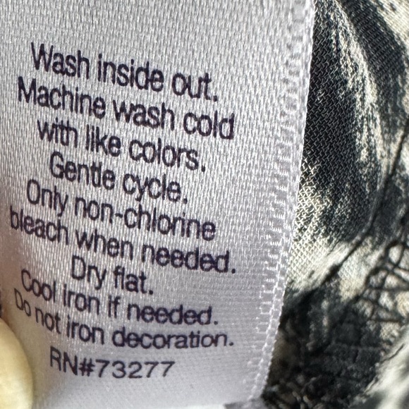 Jennifer Lopez Layered Wrap Leopard Print Top with PeekaBoo Long Sleeves - Med - Picture 15 of 17